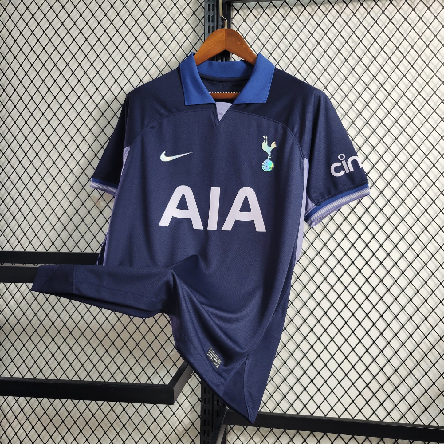 Tottenham Secundária 23/24